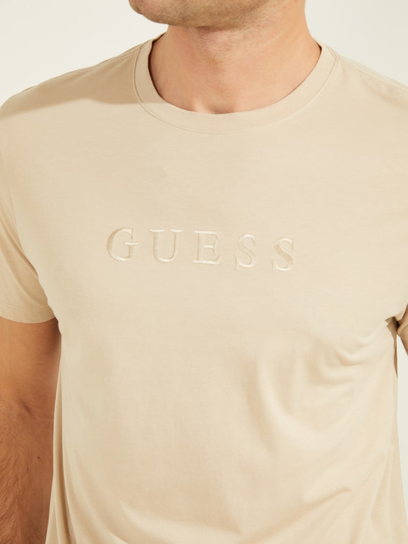 Guess Embroidered Logo Tee Men's T Shirts Brown | 3251-NJDLB