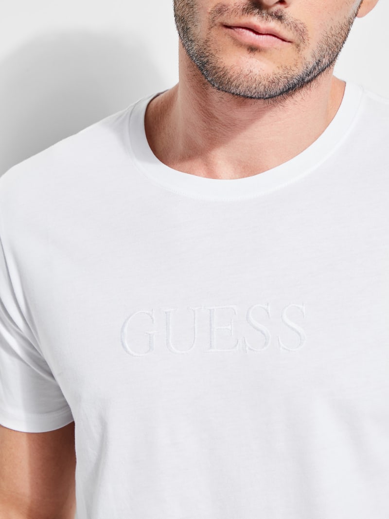 Guess Embroidered Logo Tee Men's T Shirts White | 8075-OPEKD